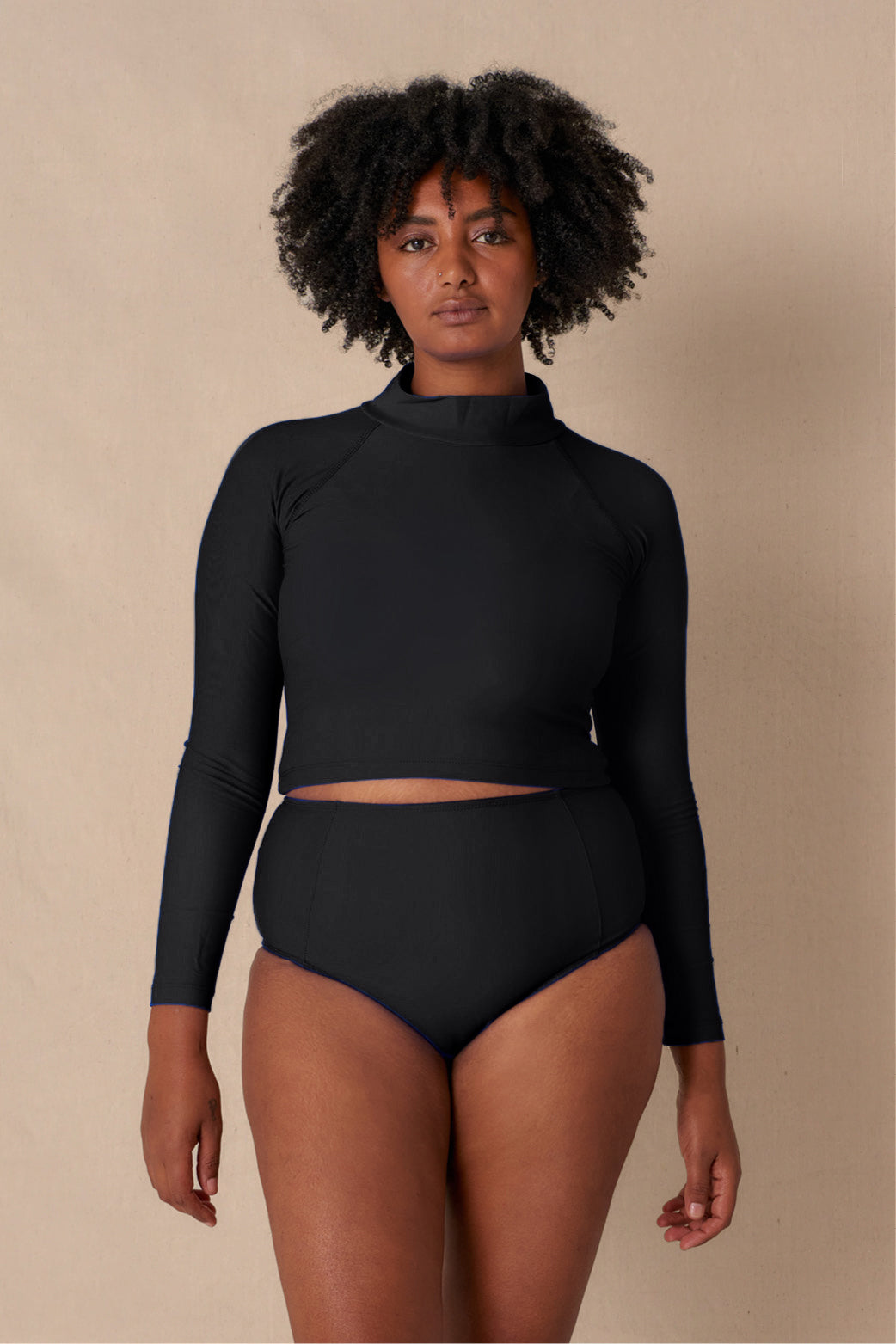 Aire Turtle Neck Rashguard | Black